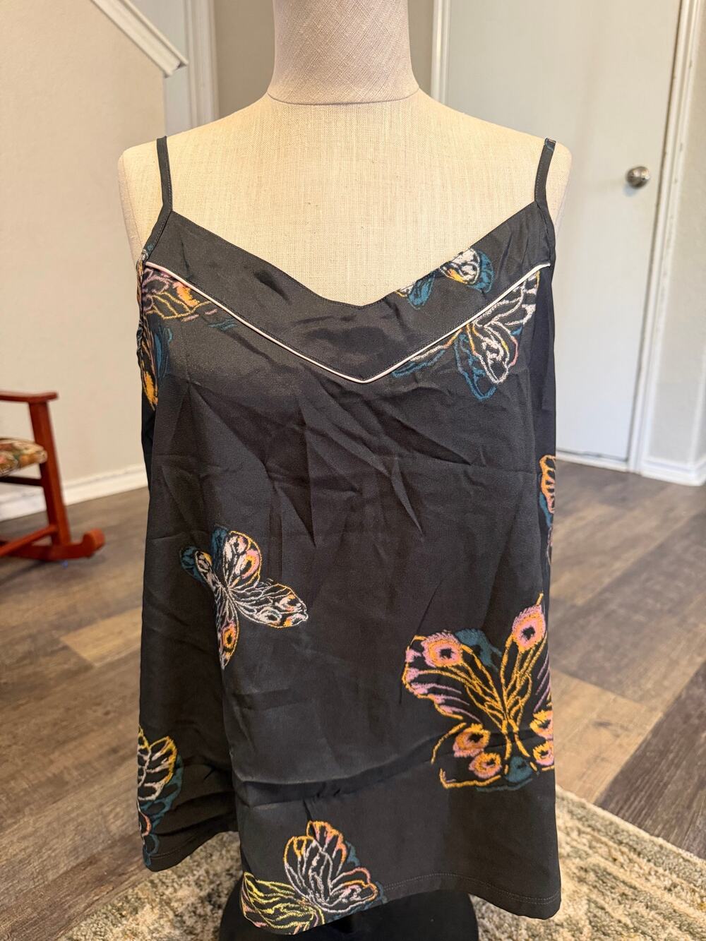 P.J. Salavage Silky Sleep Top Size Large New with TAg